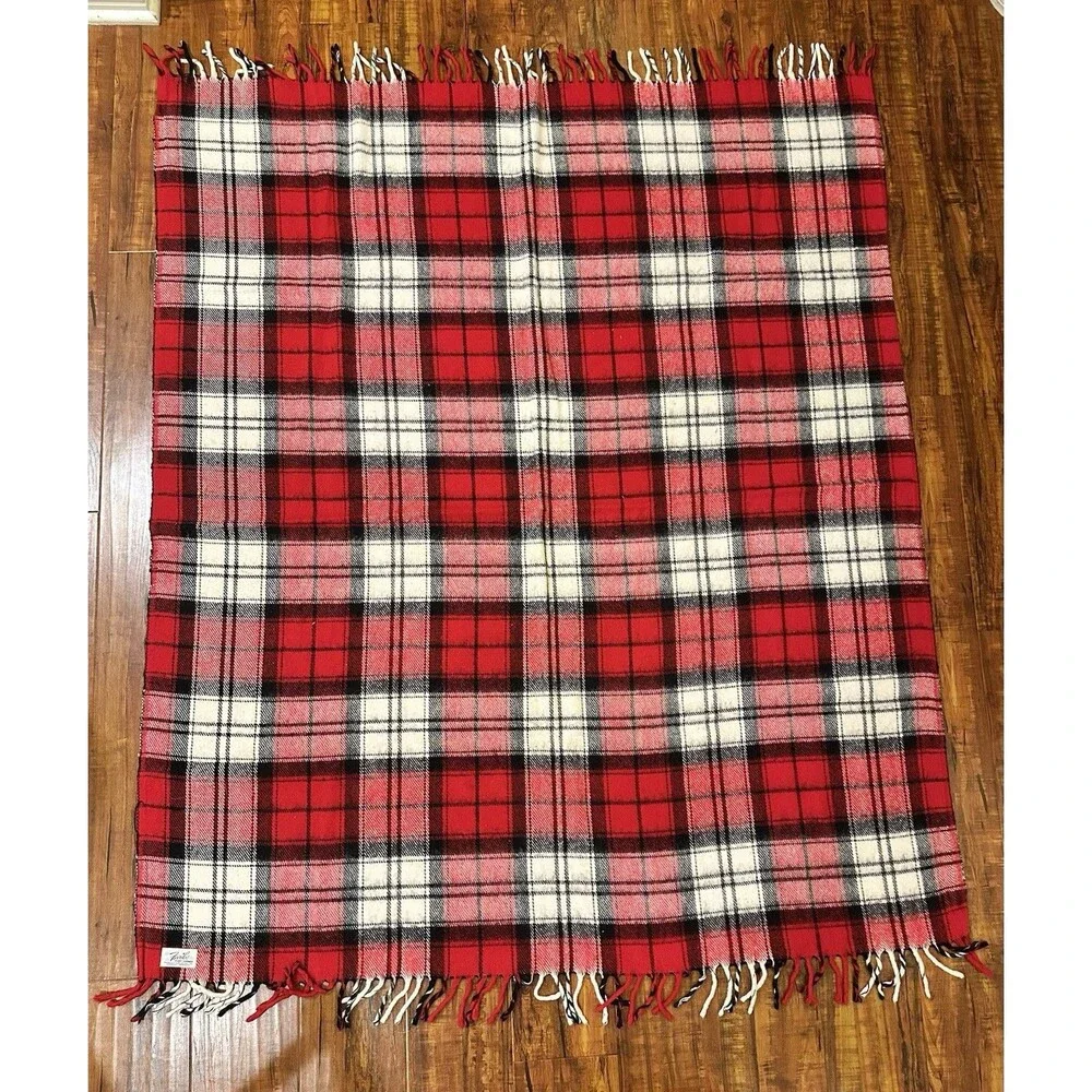 Vintage 62x52” Faribo Plaid Fluff-Loomed Faribault, MN Made in USA Wool Blanket